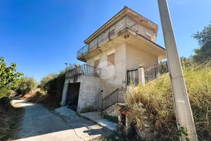 VILLA SINGOLA A CASTELDACCIA