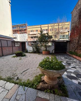 Casa indipendente in centro con ampi spazi