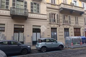 NEGOZIO A TORINO
