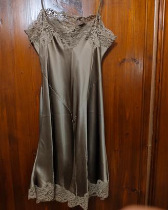 vestito in pizzo con sotto vestito 