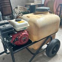 IRRORATRICE CARRELLATA CON MOTORE HONDA - 100 LT