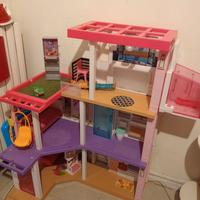 casa di Barbie con ascensore completa di accessori