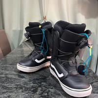 Scarponi da snowboard Vans numero 37