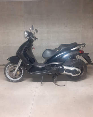 Beverly 500 del 2006. Pezzi di ricambio usati