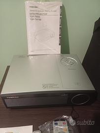 proiettore toshiba completo di borsa 