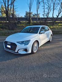 Audi A3 40Tfsi-e S tronic Buisness Advanced 
