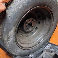 ruotino di scorta 135/80 R14 con kit per cambio ru
