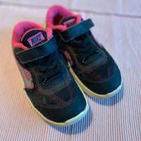 Scarpe Nike Bambina n. 27