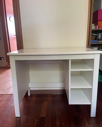 Scrivania Ikea Brusali