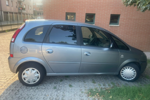 Auto incidentata da sistemare i radiatori