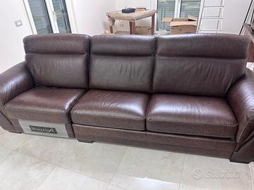 divano letto in pelle quasi nuovo