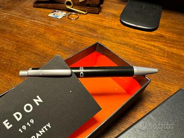 Penna Sfera Fedon 1919 laccata nera e metallo