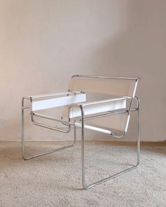 WASSILY B3 in cuoio bianco di MDF ITALIA