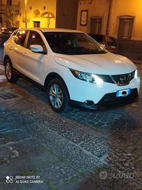 Nissan Qashqai 1.2benz  2014