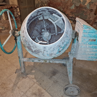 Betoniera elettrica da 130 litri