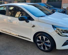 RENAULT CLIO 1.0 90cv LIMITED new model