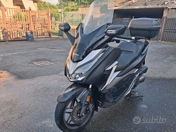 Honda Forza 300