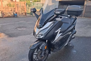 Honda Forza 300