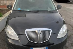 Lancia Y