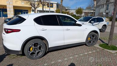 Alfa Romeo Stelvio Sprint Q4