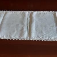 runner in lino e uncinetto