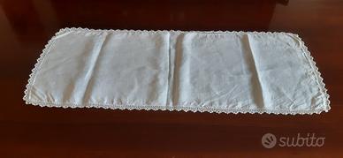 runner in lino e uncinetto