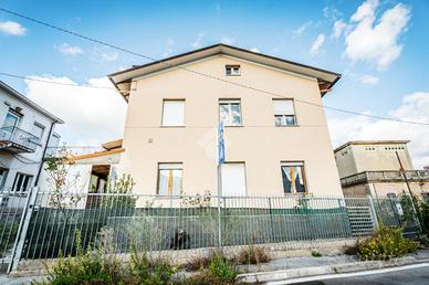 BIFAMILIARE A RIMINI