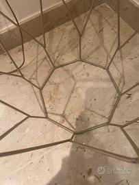 Tavolino in ferro color oro e verro