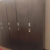 armadietto con lucchetto colonna a due ante