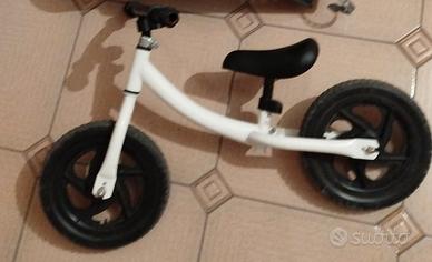bicicletta senza pedali 