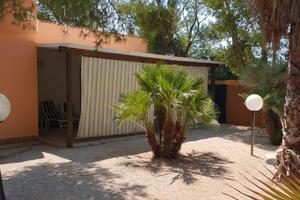 Villa a torre lapillo