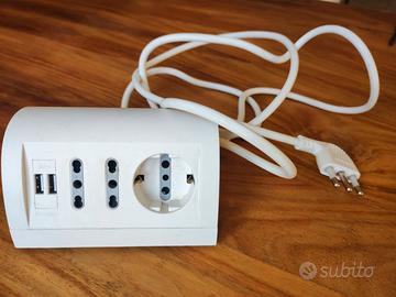 Ciabatta Multipresa Ticino con presa USB