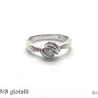 Anello solitario con diamante ct 0,15