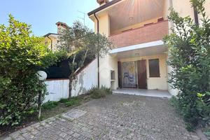 3 LOCALI A COMACCHIO