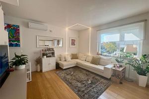 BREGNANO vendiamo porz di VILLA BIFAMILIARE con gi