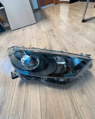 Faro Toyota Yaris modell 2022