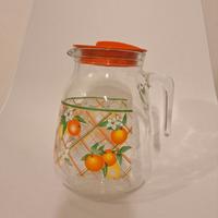 Caraffa in vetro per cucina