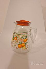 Caraffa in vetro per cucina