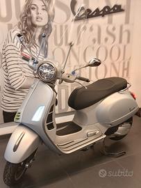 Vespa GTS 300 hpe SUPER TECH
