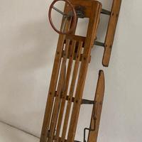 Slitta vintage in legno con volante – biposto
