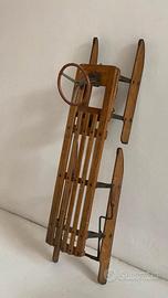 Slitta vintage in legno con volante – biposto