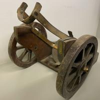 Antico Portabottiglie brandy su ruote