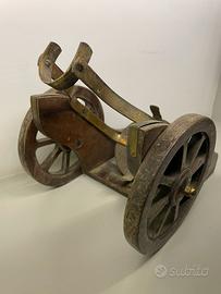 Antico Portabottiglie brandy su ruote