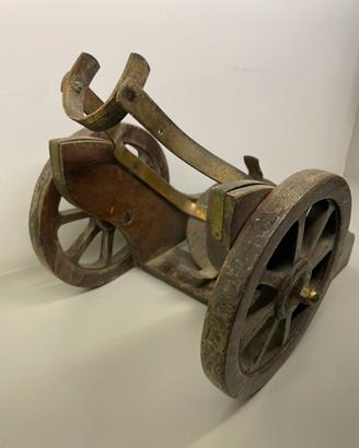 Antico Portabottiglie brandy su ruote