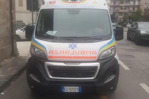 PEUGEOT AMBULANZA BOXER