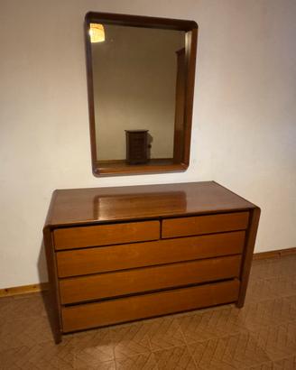 Como’ e specchiera anni 70