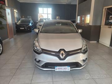 Renault Clio dCi 8V 75 CV 5 porte Moschino Zen