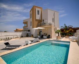 Villa Laura Piscina Last da oggi al 09/08