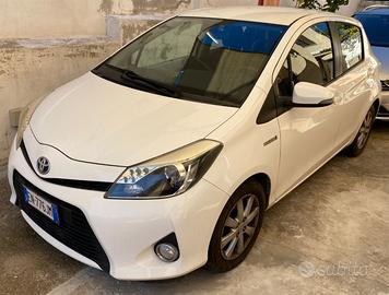 Toyota Yaris 1.5 Ibrida - 9.100,00 (03/2013)