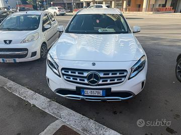 Mercedes benz GLA200